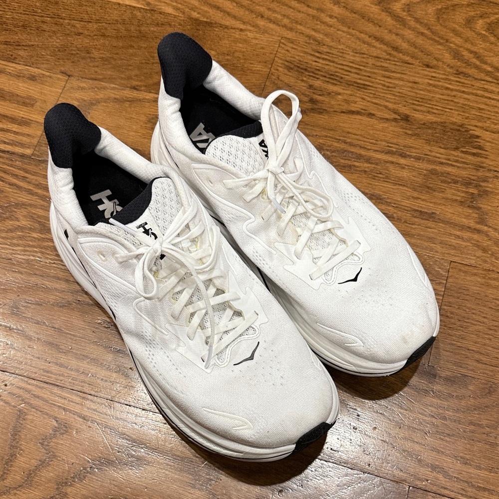 Hoka Clifton 10,  Men's White Athletic Shoes